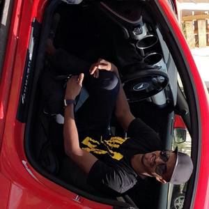 Meet your Posher, Rizaak